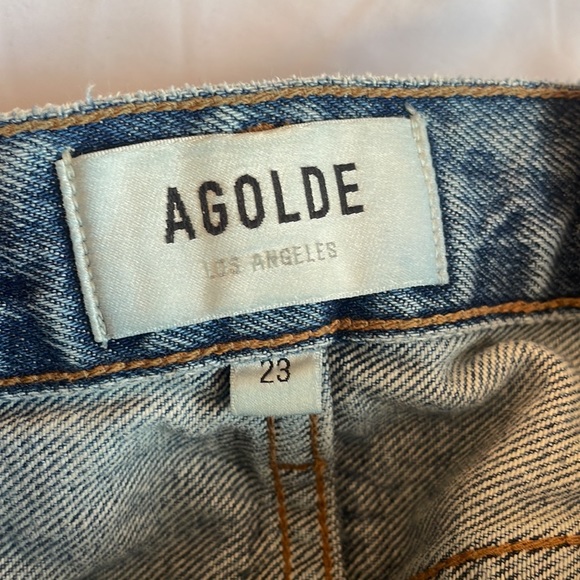 Agolde rumi shorts ! Darts added by the waist for a better fit - Picture 4 of 6